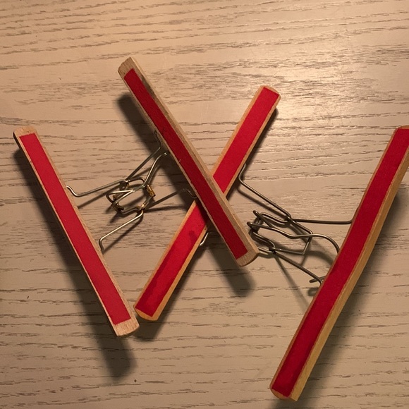 Free with purchase hangers - Picture 3 of 4